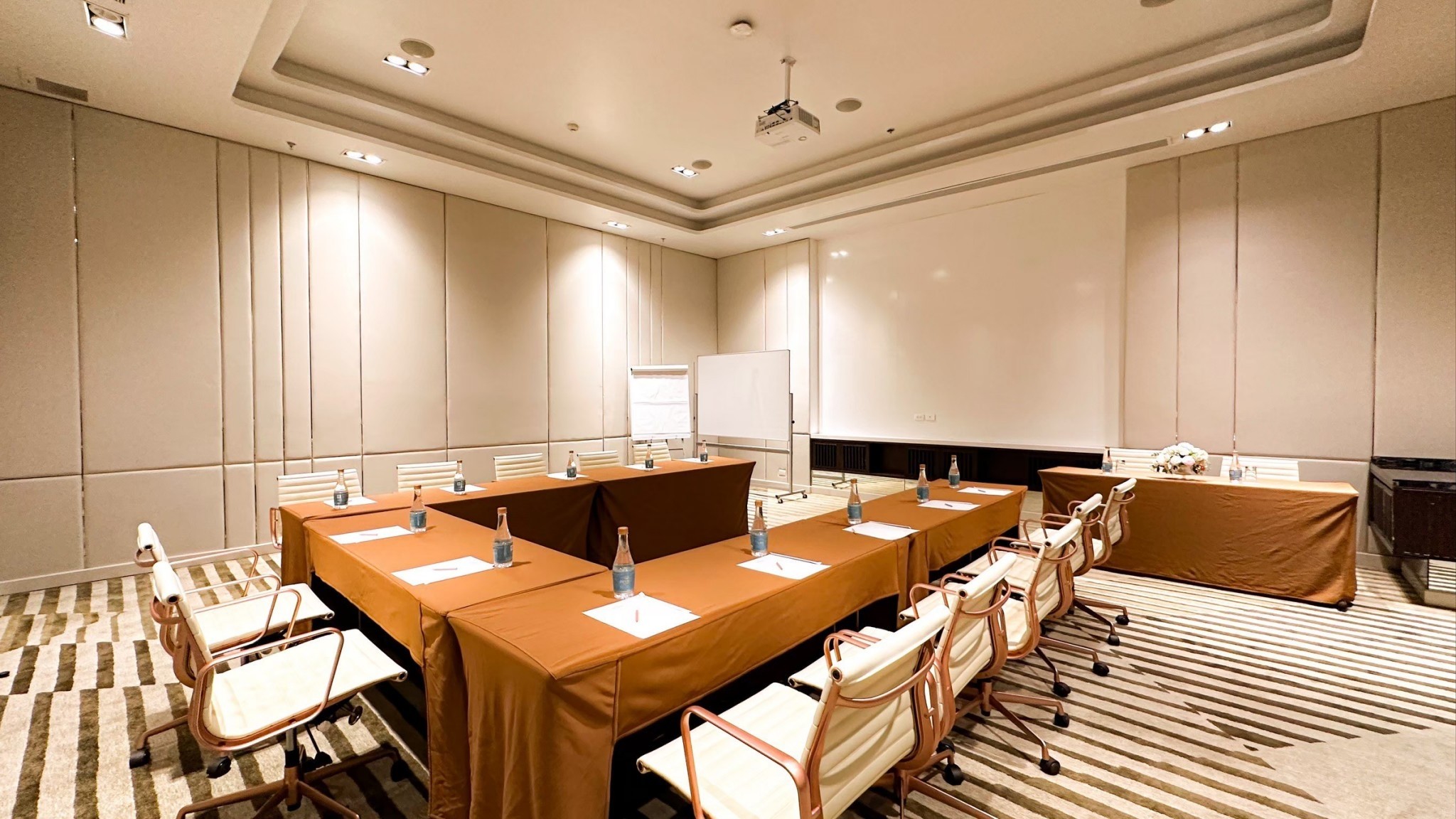 LINE_ALBUM_Pikul_250704_3