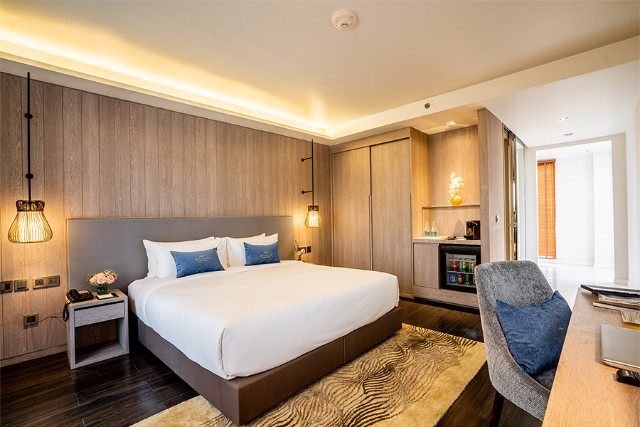 ดีวาลักซ์ จากุซซี่ สวีท - Image 4